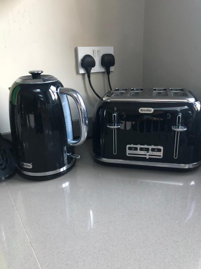 Wilmslow Airbnb Экстерьер фото